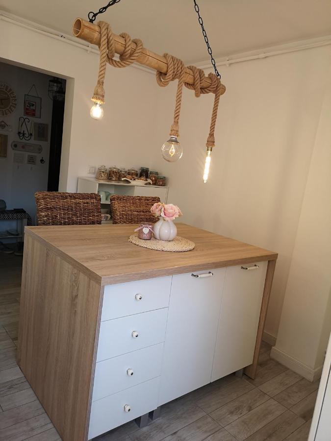 Penthouse Luxury Appartement Resita Buitenkant foto