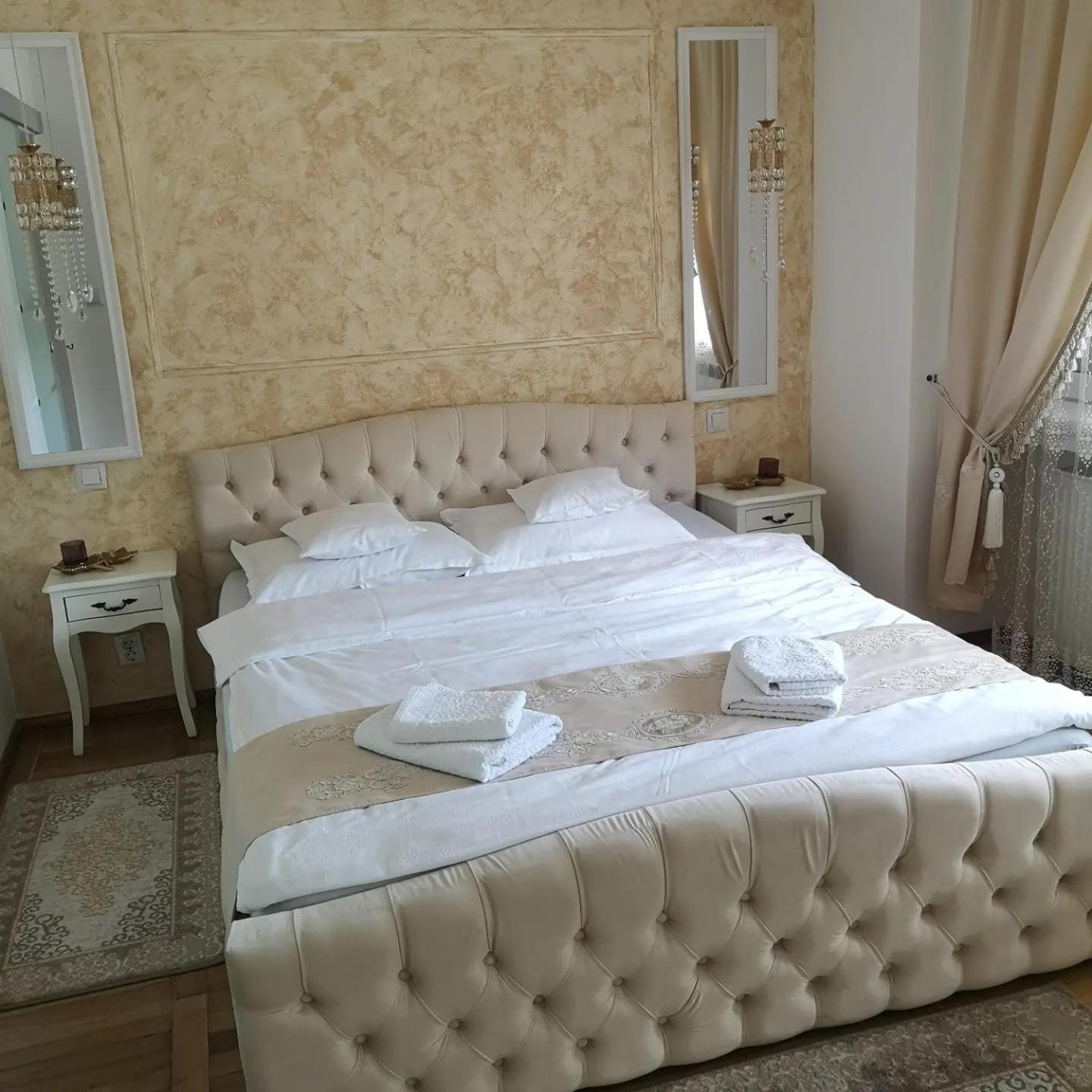 Penthouse Luxury Appartement Resita Buitenkant foto