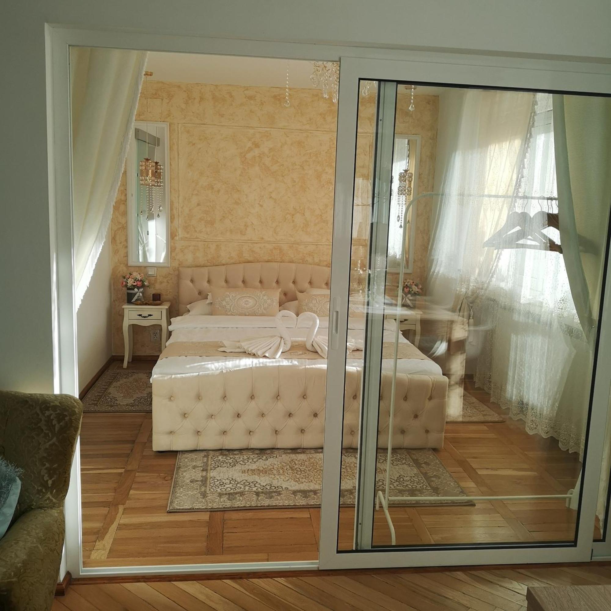 Penthouse Luxury Appartement Resita Buitenkant foto