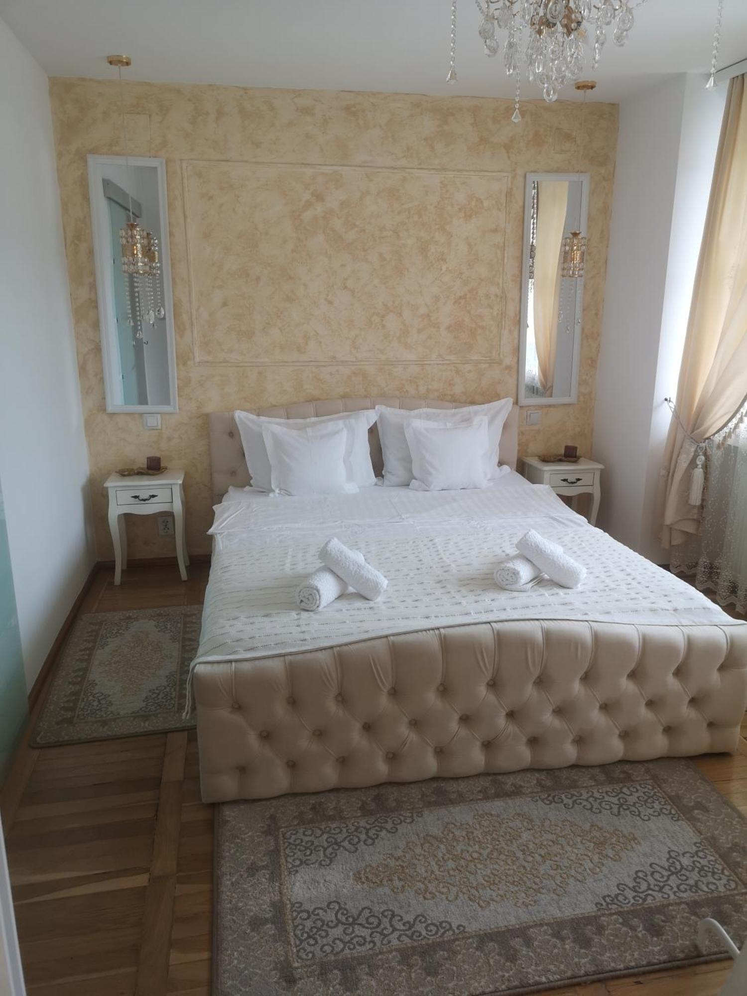 Penthouse Luxury Appartement Resita Buitenkant foto