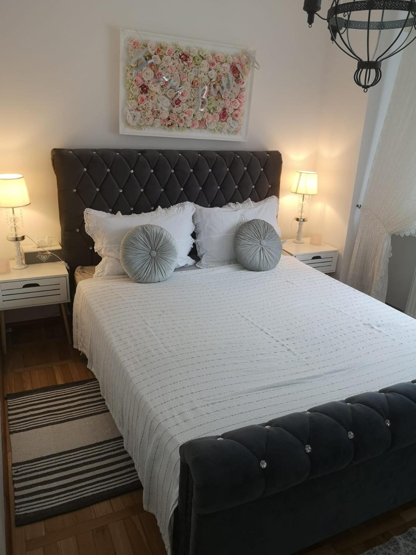 Penthouse Luxury Appartement Resita Buitenkant foto